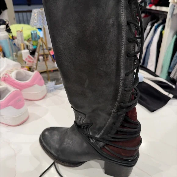 Freebird Stylish Gray Leather Knee-High Boots worn only a few times - Picture 9 of 9